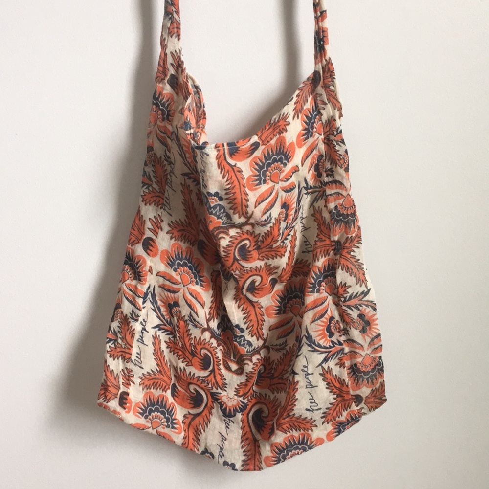 ✨Free People Tote